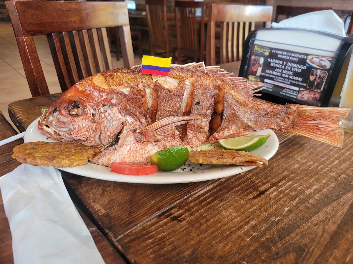 Mi Carreta Restaurant & Bakery Photo 6