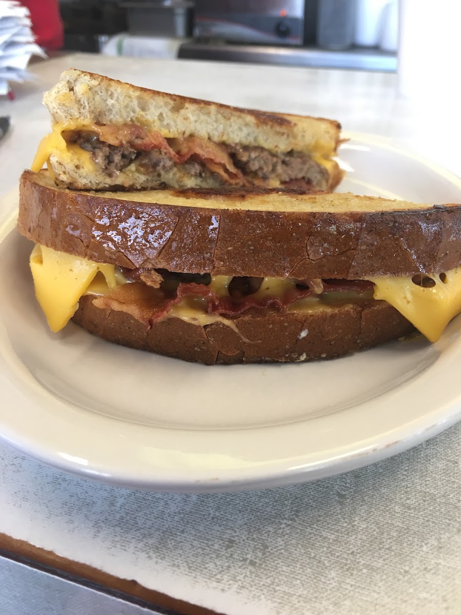 Hunter House Hamburgers Photo 3