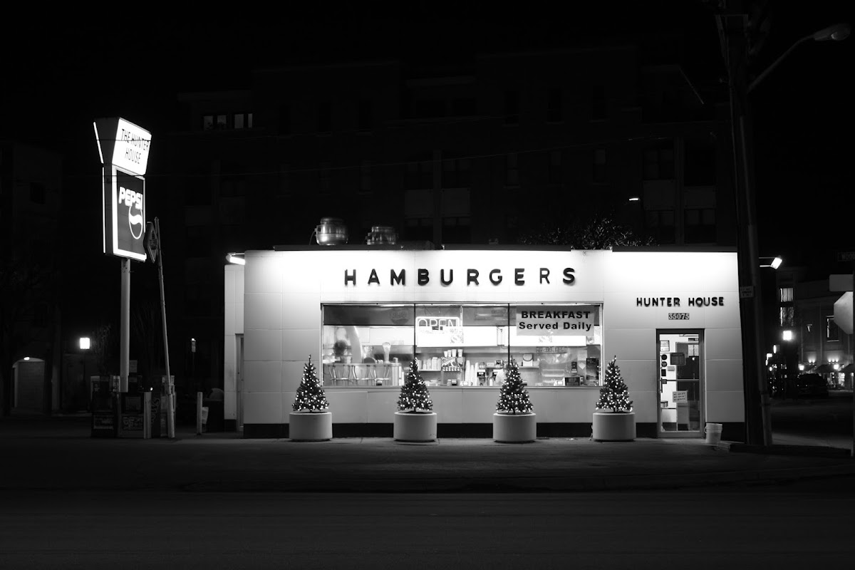 Hunter House Hamburgers Photo 4