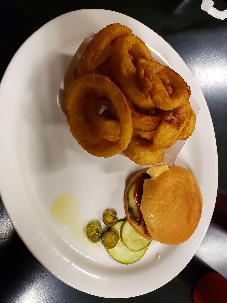 Hunter House Hamburgers Photo 7
