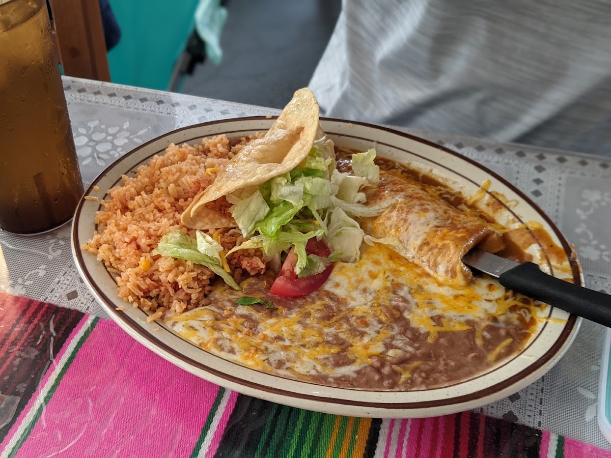 El Farolito Mexican Restaurant Photo 5