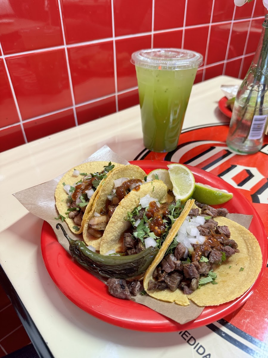Chilangos Tacos Photo 5