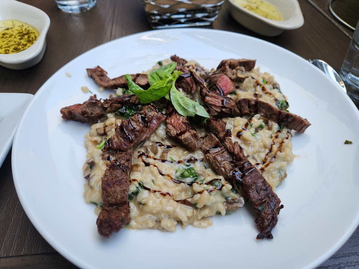 Gaetano's Restaurant Photo 10