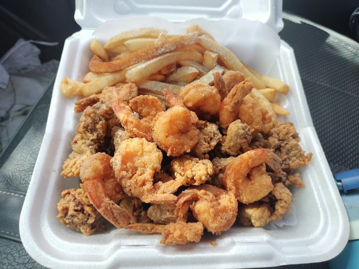 Snappers Fish And Chicken Photo 6