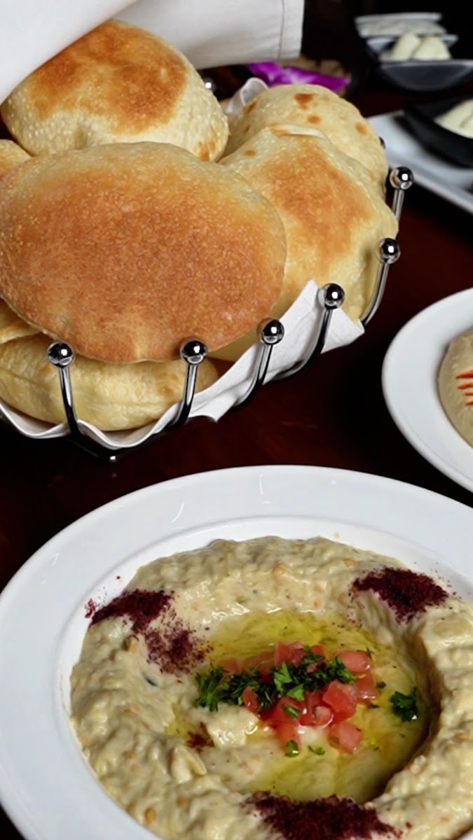 La Vie Mediterranean Restaurant Photo 2
