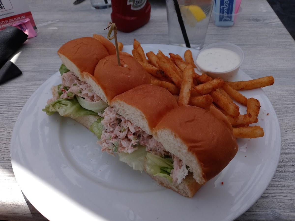 Woody's Wharf Photo 8