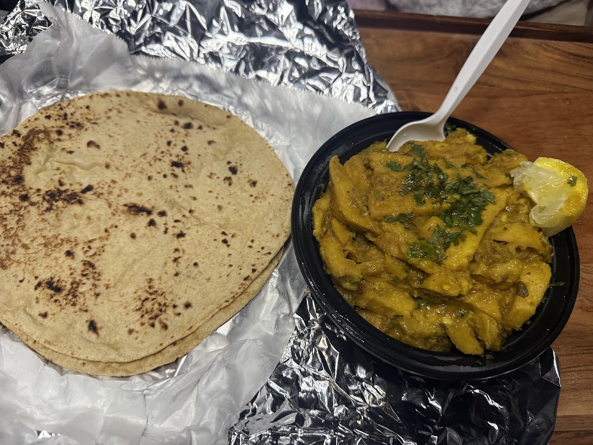 The Indian Oven Photo 4