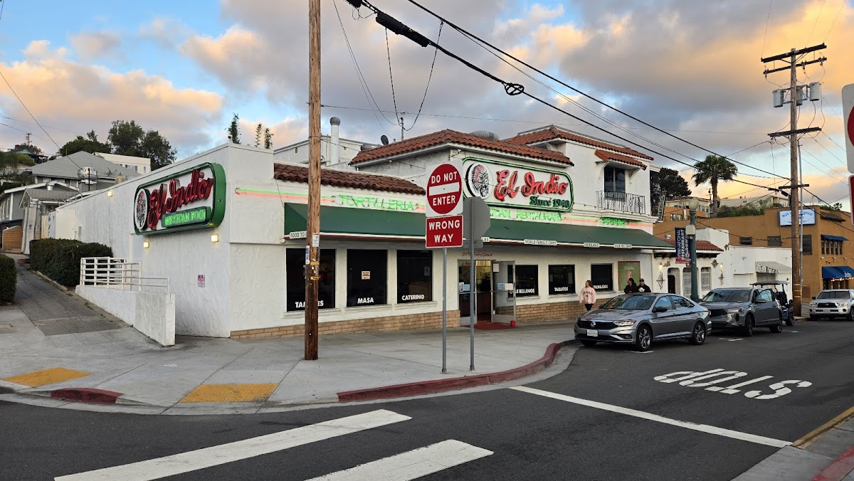 El Indio Mexican Restaurant and Catering Photo 3