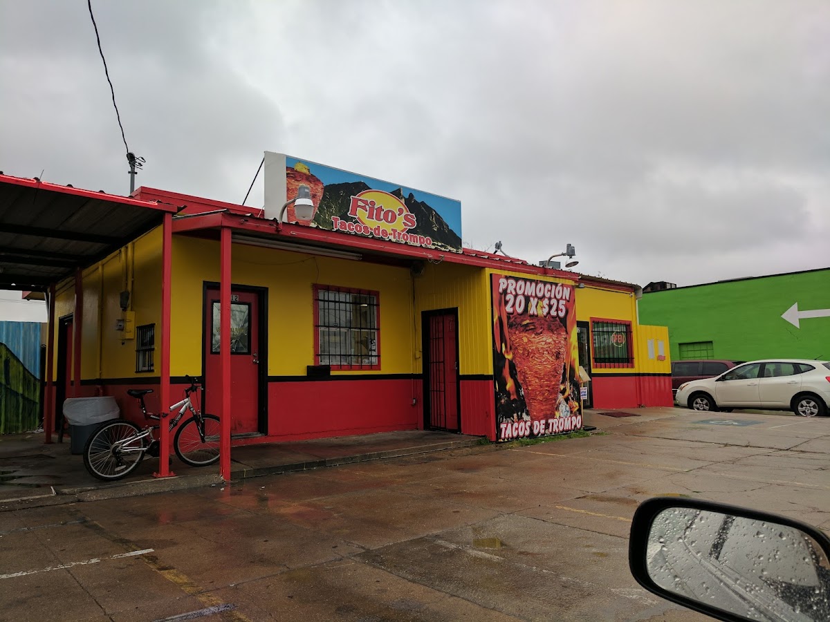 Fito's Tacos De Trompo