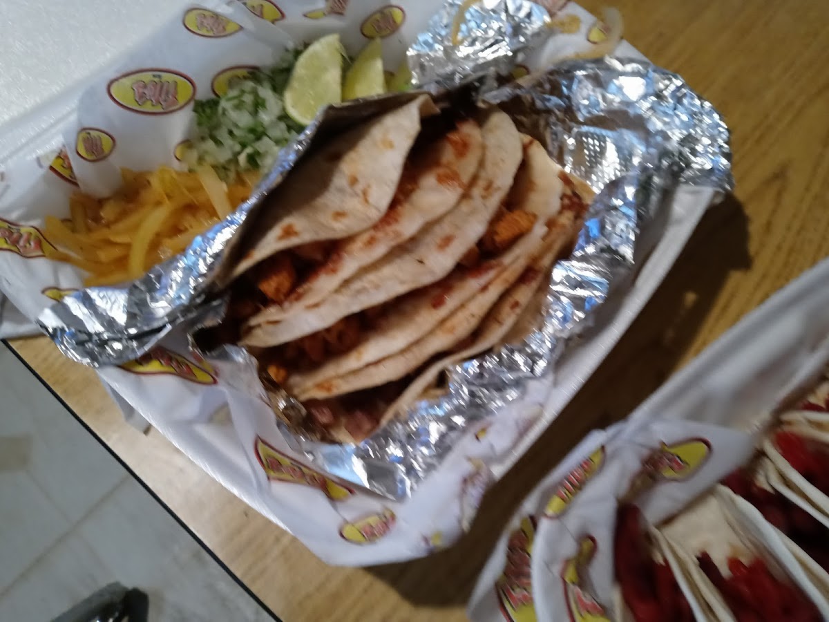 Fito's Tacos De Trompo Photo 9