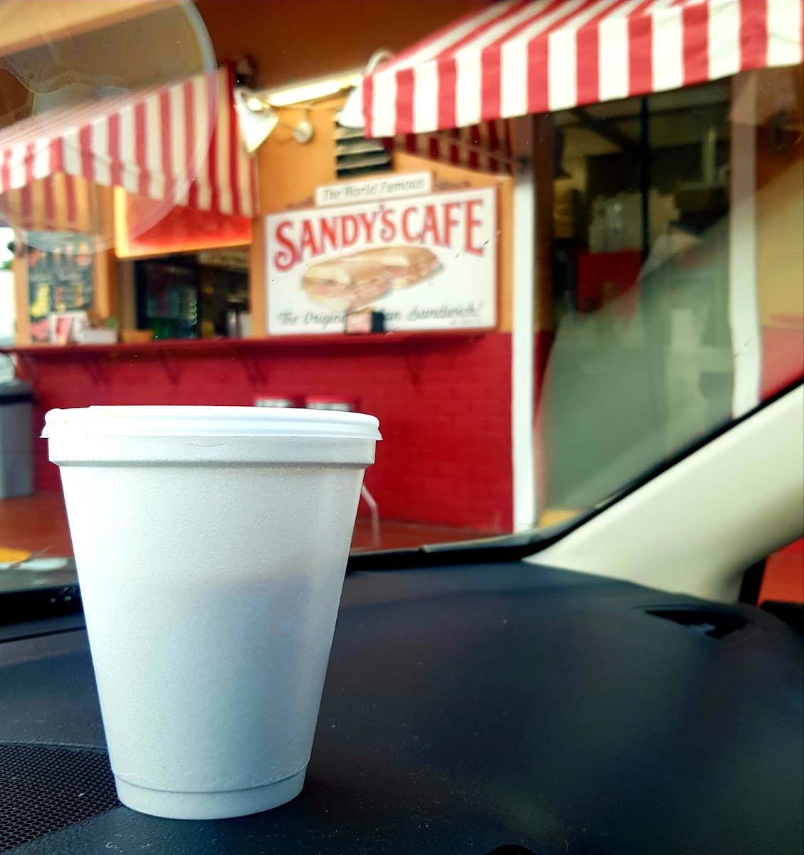 Sandy's Café Photo 5