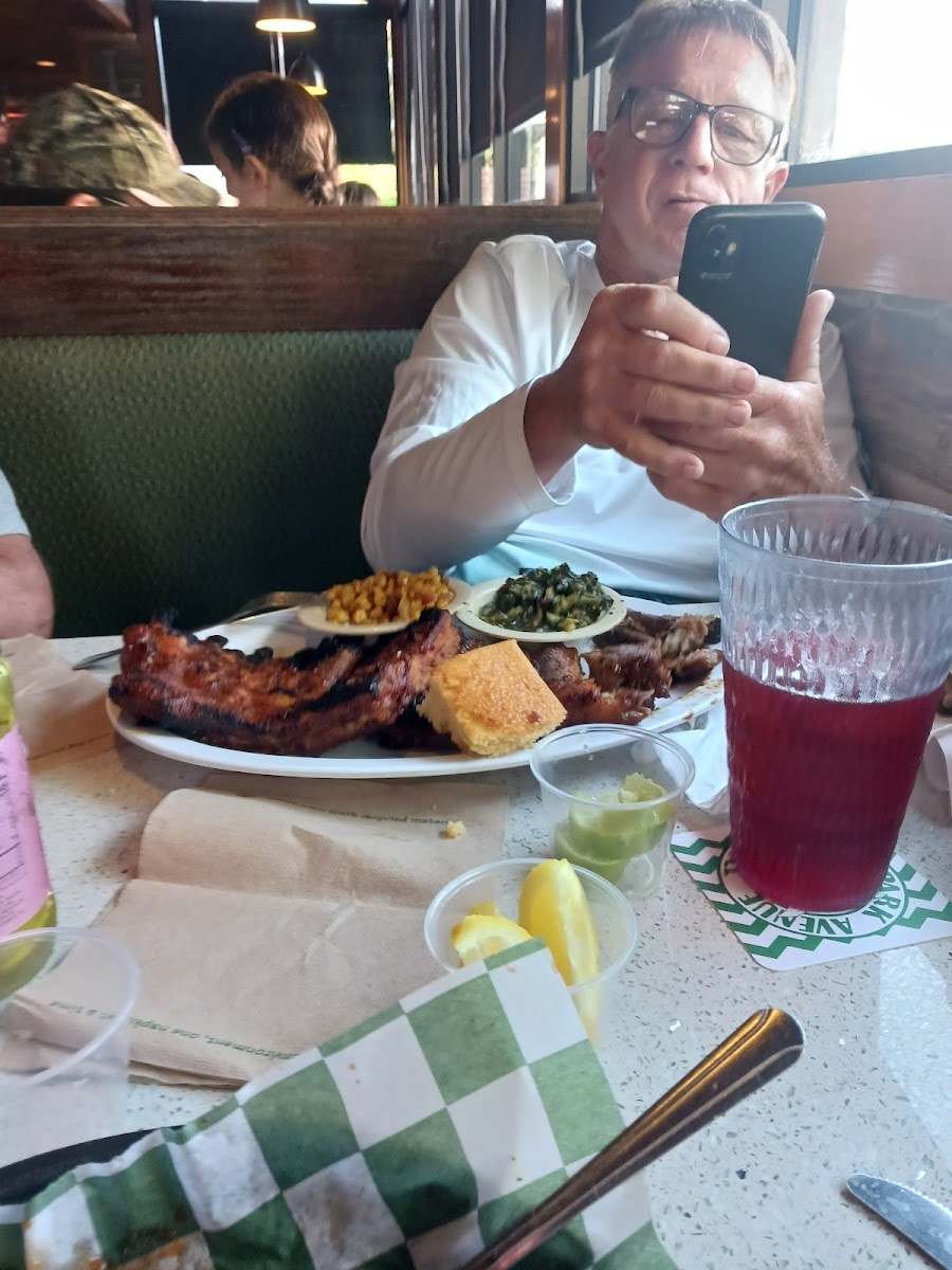 Park Avenue BBQ Grille Photo 5