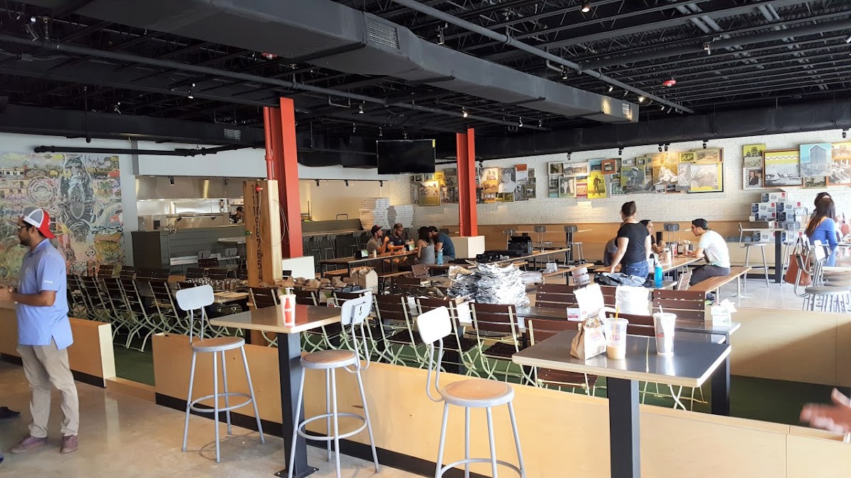 Lazy Moon Pizza