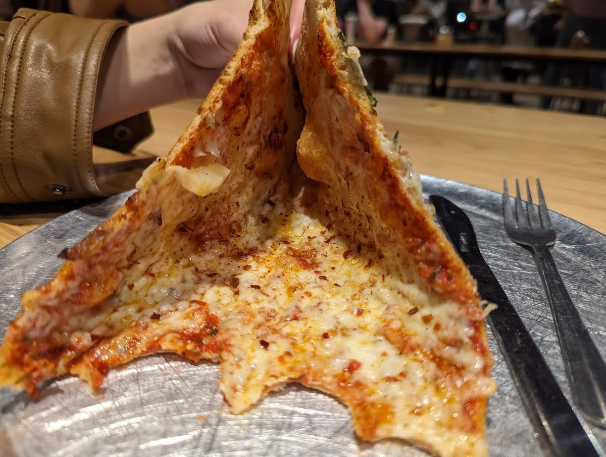 Lazy Moon Pizza Photo 7