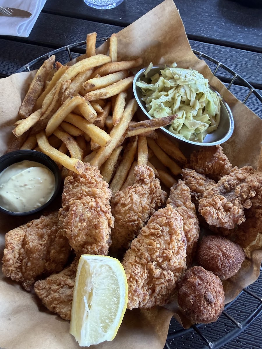 Boshamps Seafood and Oyster House Photo 4