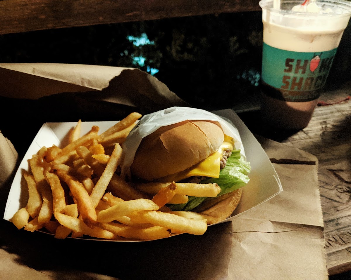 Crystal Cove Shake Shack Photo 9