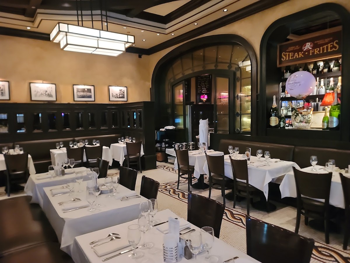 Mon Ami Gabi Photo 3