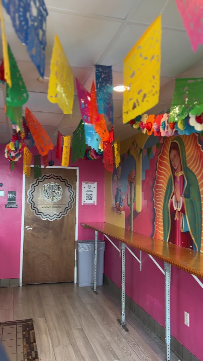Dulce Vida Mexican Restaurant Photo 2