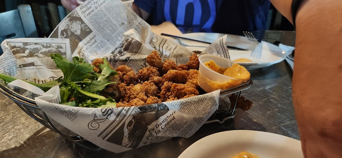 Salty Pelican Bar & Grill Photo 5