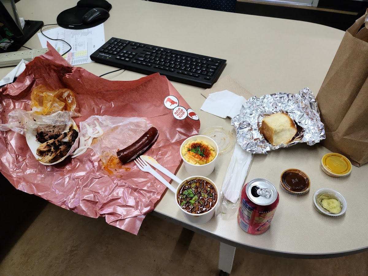 4505 Burgers & BBQ Photo 10
