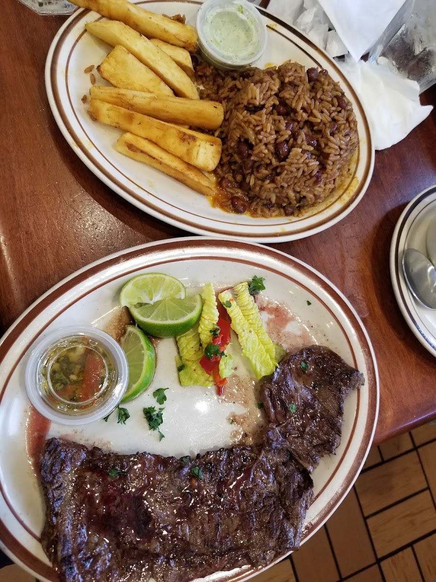Caribe Restaurant Photo 10