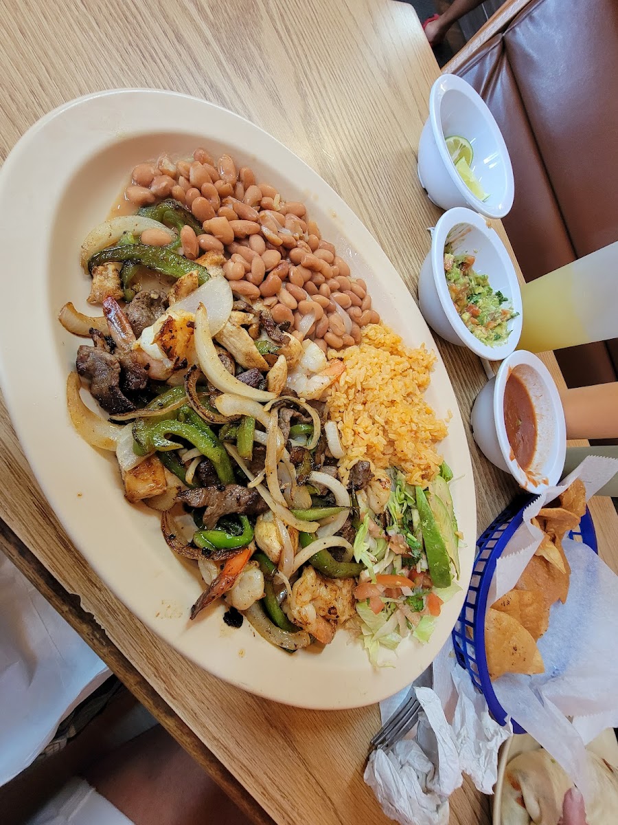 El Ranchito Photo 10