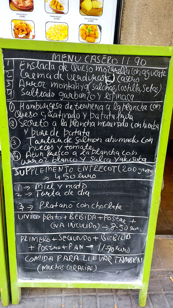 El Trencadís de l'Eixample Photo Menu 3