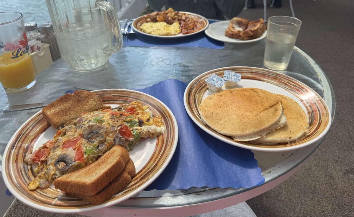 Kelly's Dockside Cafe Photo 7