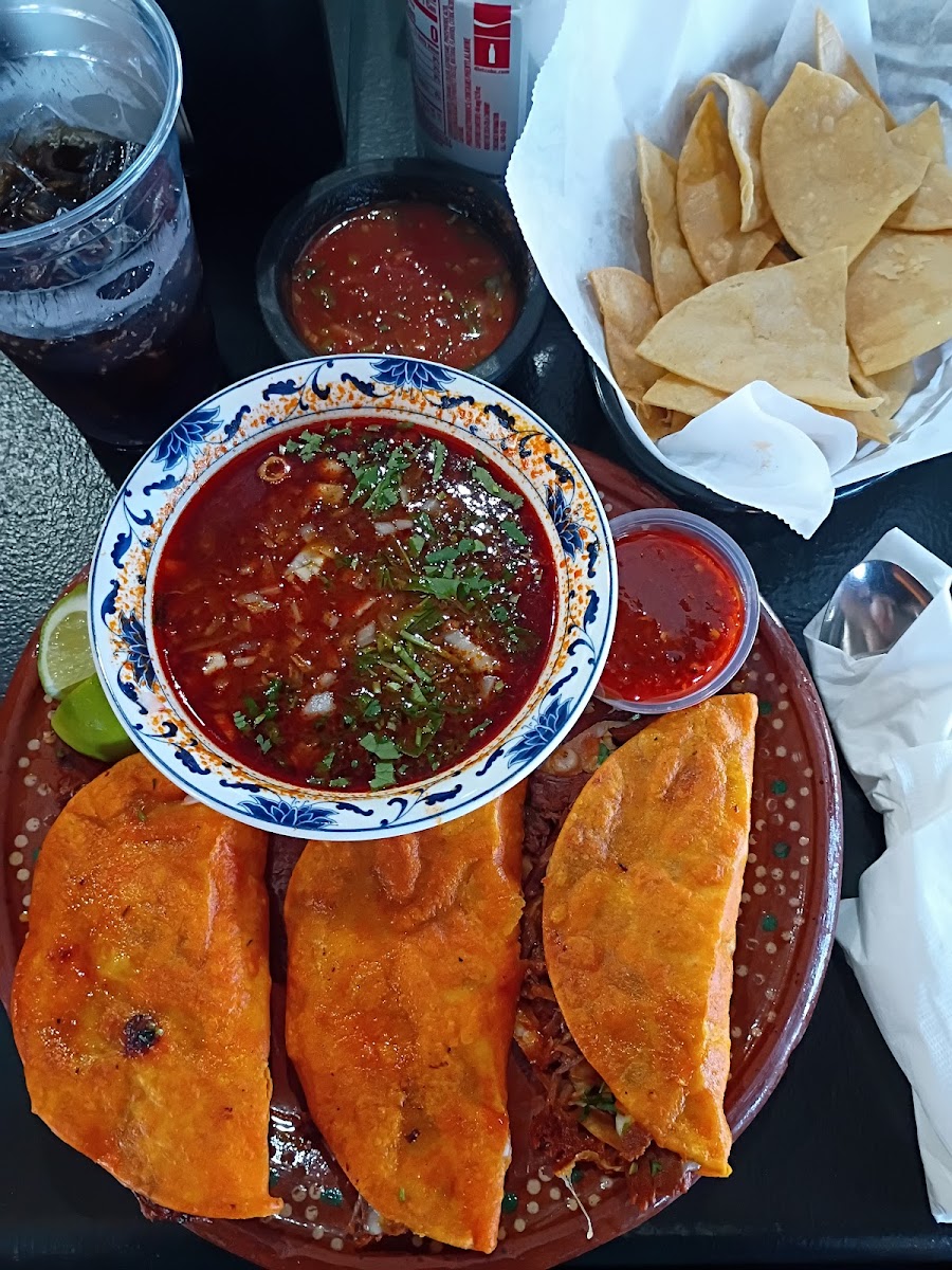 Los Arcos Restaurant Photo 4