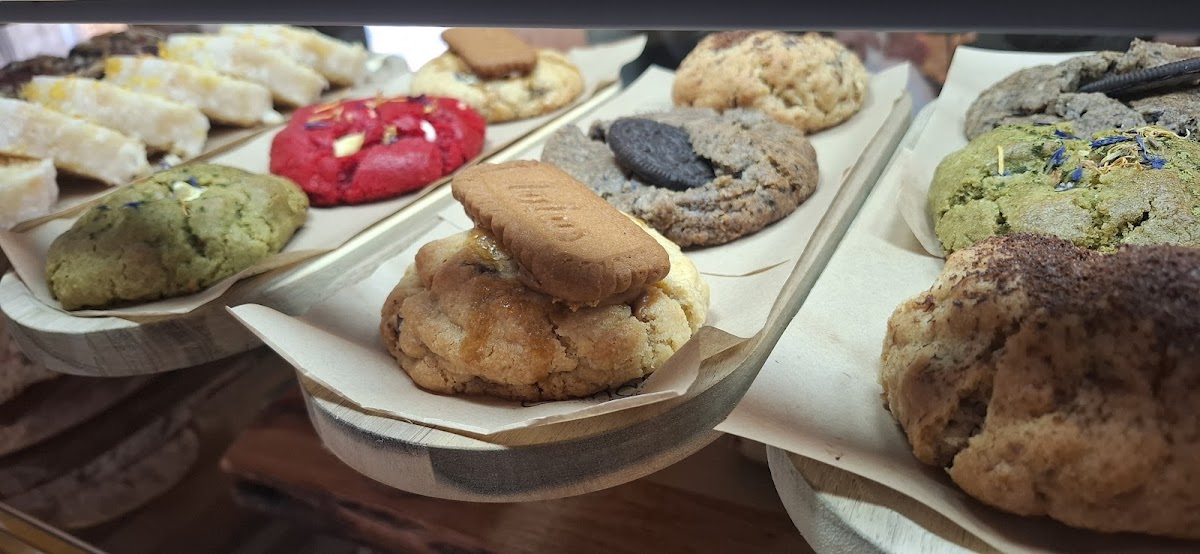 Canalla Broken Coffee&Bakery Photo 9