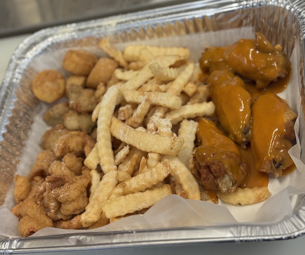 Tunis Seafood, Wings & Subs Photo 3