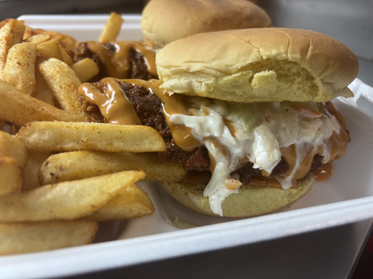 Sams hot chicken Photo 10