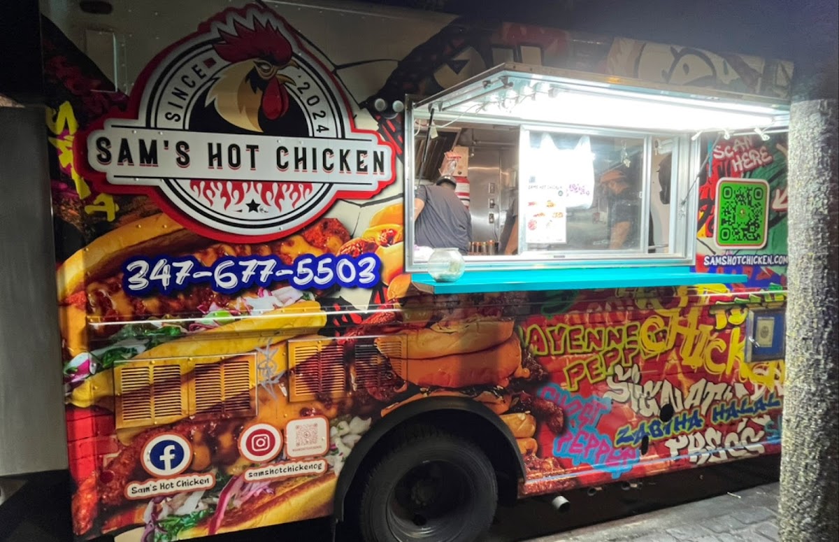 Sams hot chicken Photo 4