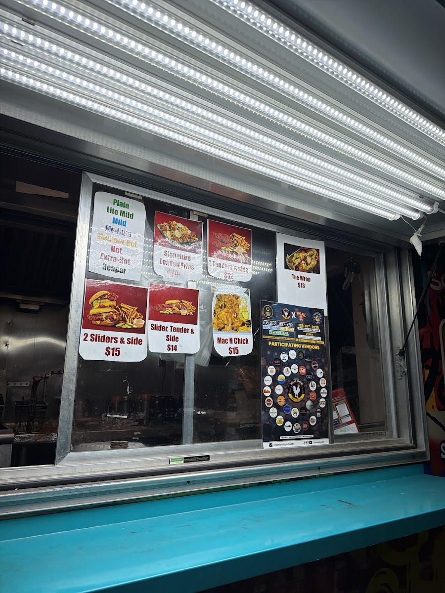 Sams hot chicken Photo 8