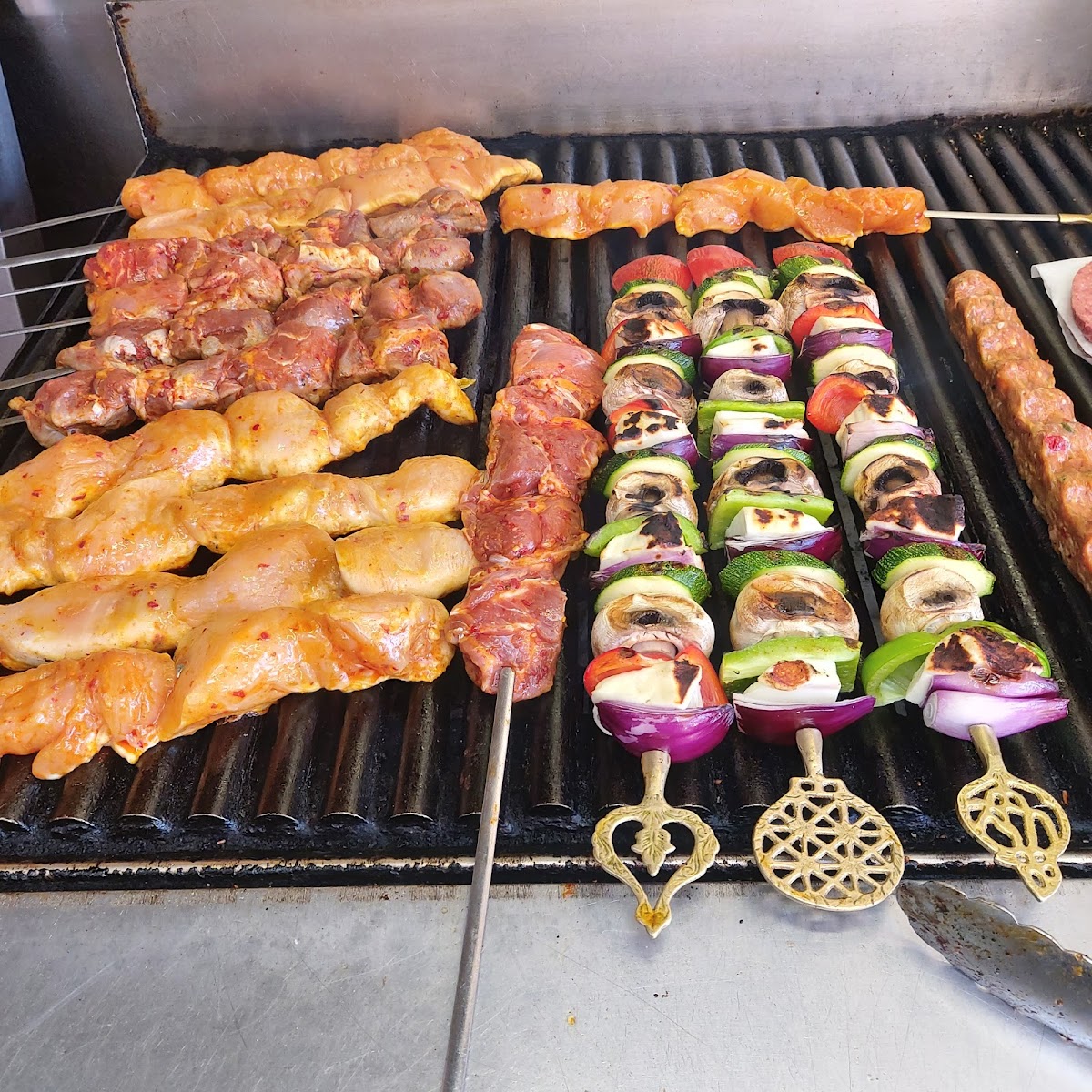 Charcoal Grill Photo 2