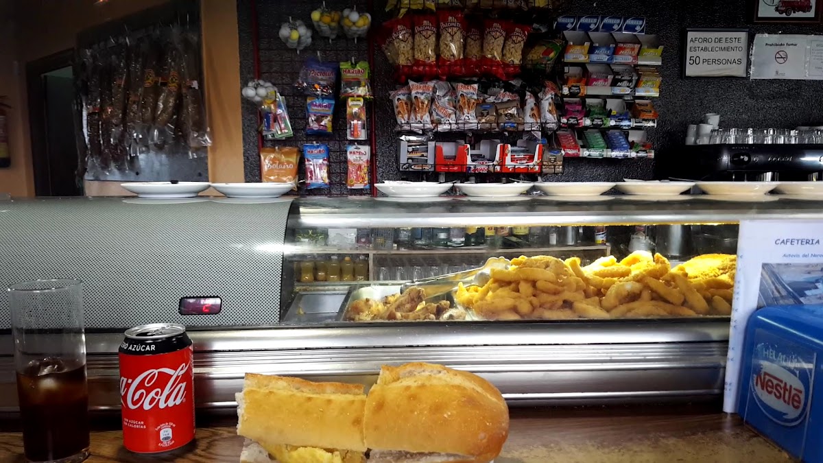 Cafetería Adanero Photo 2