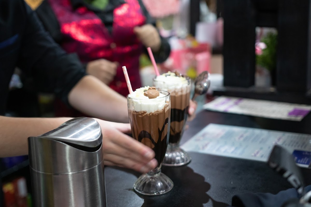 Hi Coffee (Maid Café Granada) Photo 4
