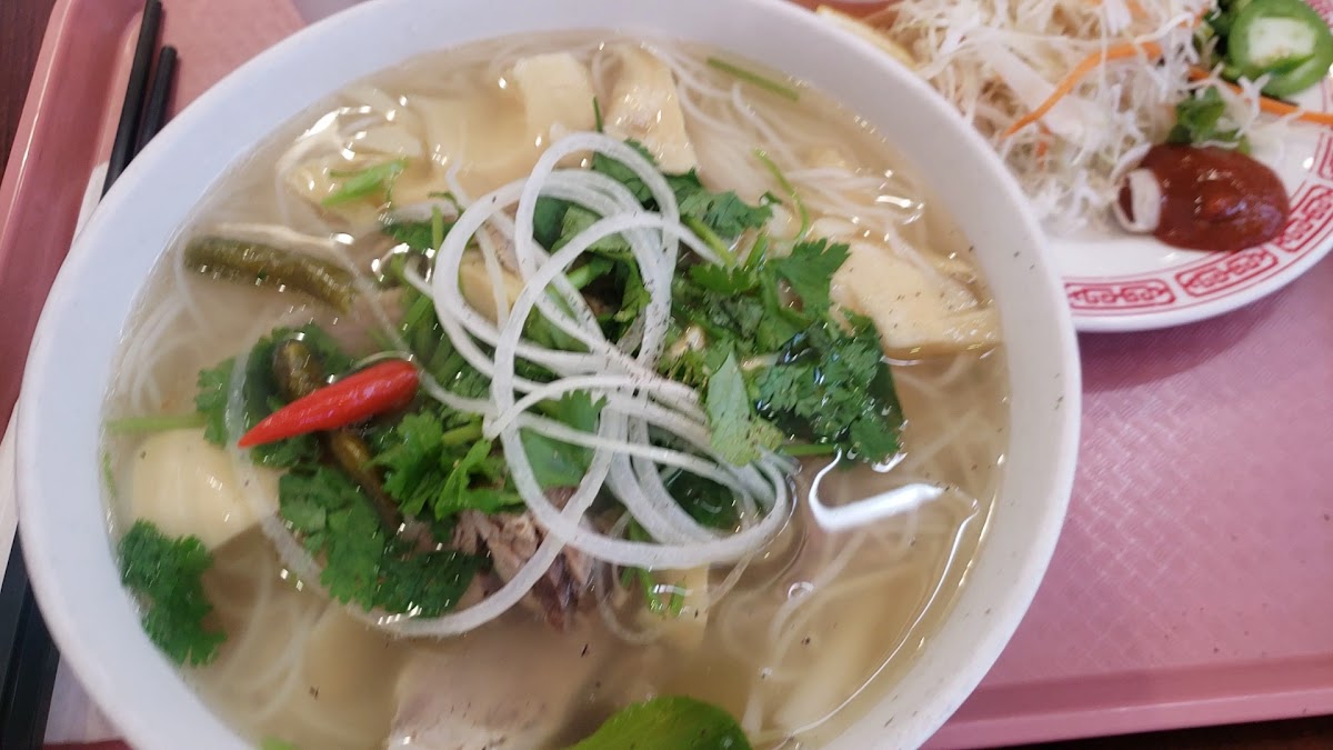 Pho Ga Hung Photo 2